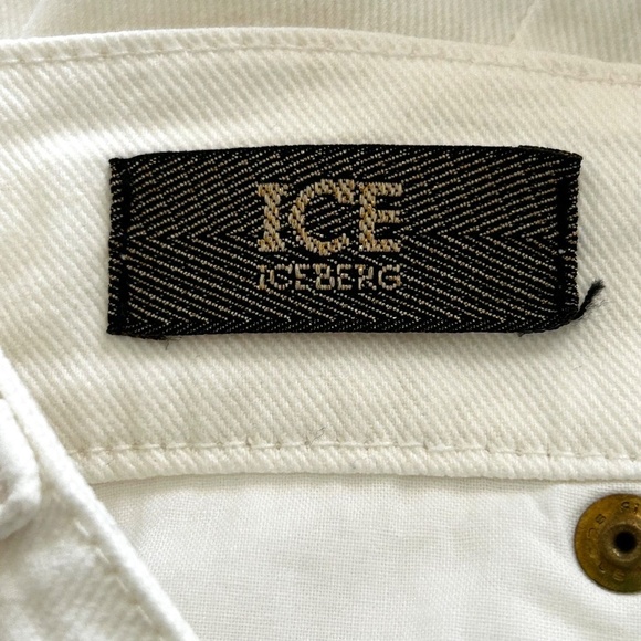 Rare Find! ICE Iceberg Off-White Straight Leg Jeans with Embellishments Size 27 - Picture 7 of 16